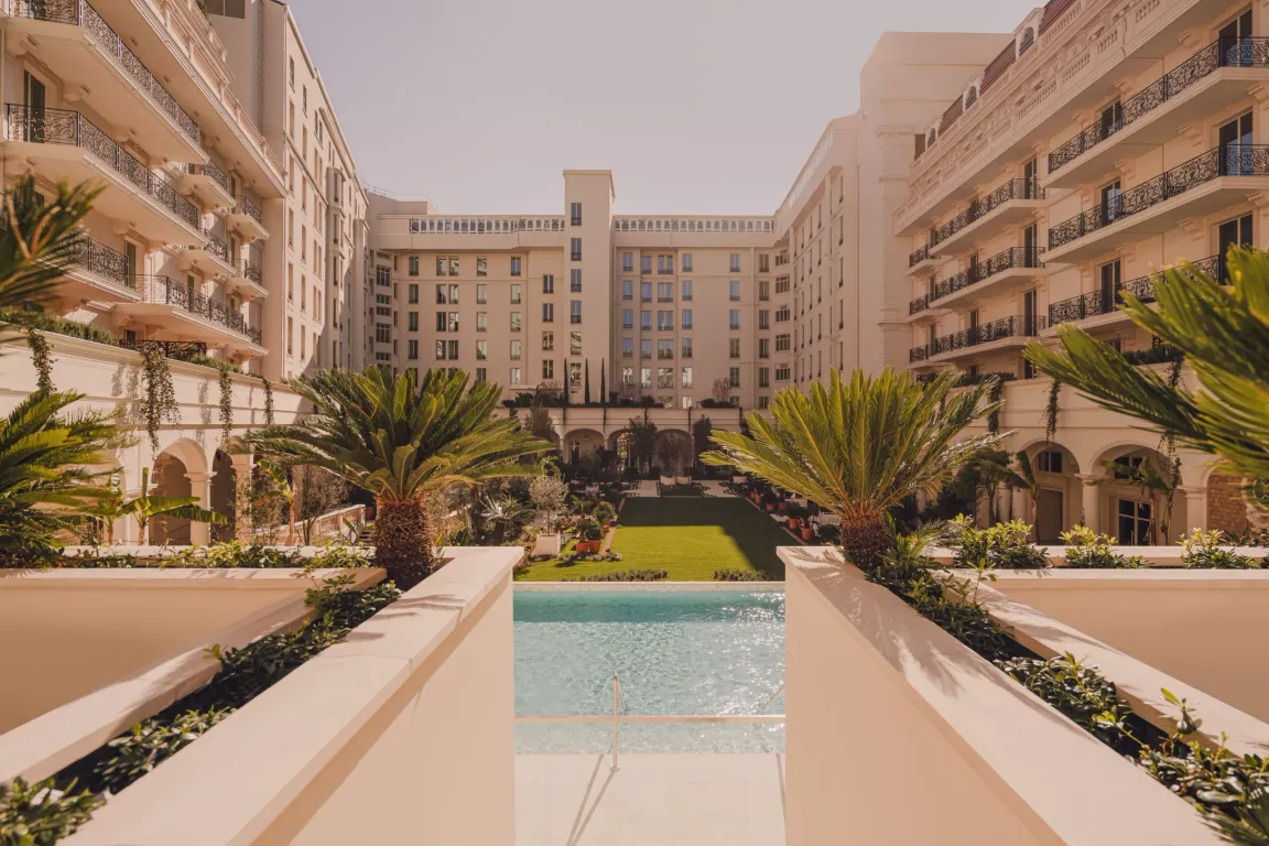 Carlton Cannes, a Regent Hotel
