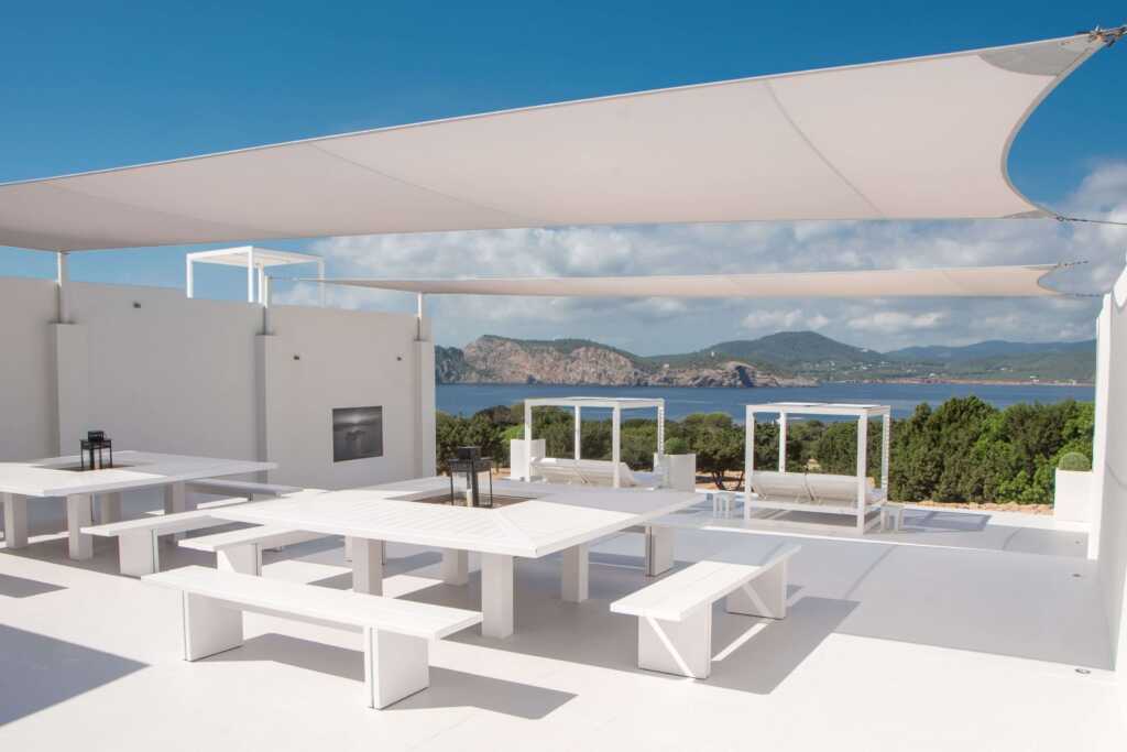 Tagomago-Island-retreat-venue-spain-outdoor-dining-