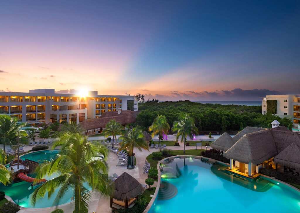 Paradisus-playa-del-carmen-sun-set-drone-shot-of-the-entire-venue