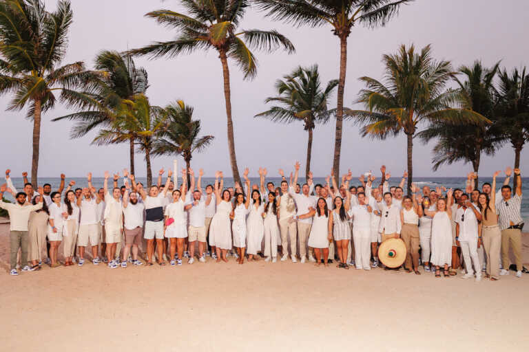 Corporate Retreat Trends of 2025: A Year of Conversations at a Glance